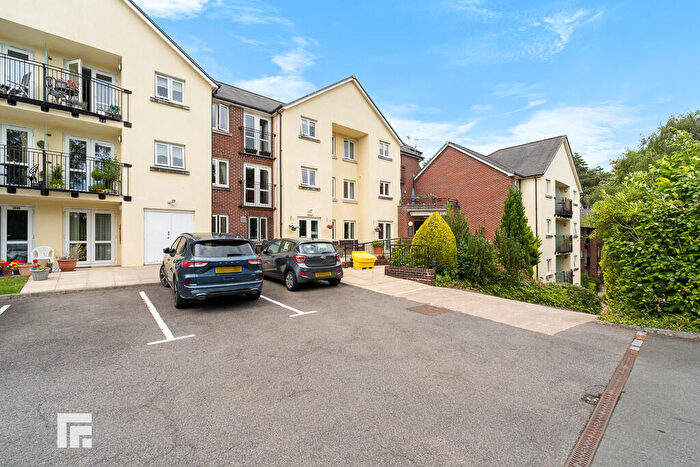 1 Bedroom Flat For Sale In Station Road, Radyr, Cardiff, CF15