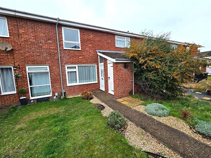 3 Bedroom Terraced House For Sale In Franklin Road, Biggleswade, Bedfordshire, SG18