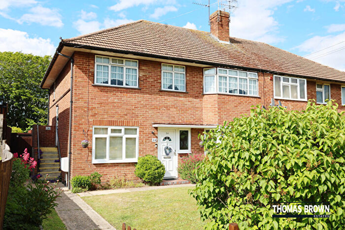 2 Bedroom Ground Maisonette For Sale In Valley Road, Orpington, BR5