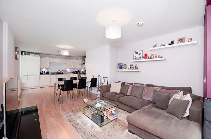 2 Bedroom Apartment To Rent In Chamberlayne Road, Kensal Rise, London, NW10