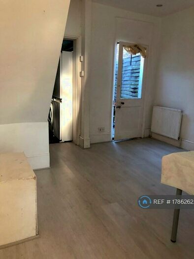 4 Bedroom Terraced House To Rent In Western Road, London, E13