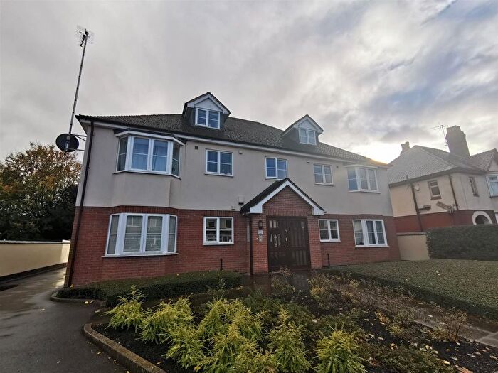 2 Bedroom Flat To Rent In Flat, Queenscroft Court, Queensville Avenue, Stafford, ST17