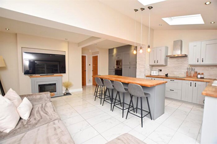 3 Bedroom Semi-Detached House For Sale In Boardman Fold Road, Alkrington, M24
