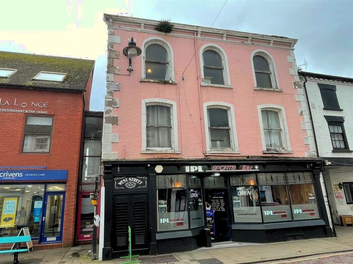 2 Bedroom Apartment For Sale In Flat, West Street, Leominster, HR6