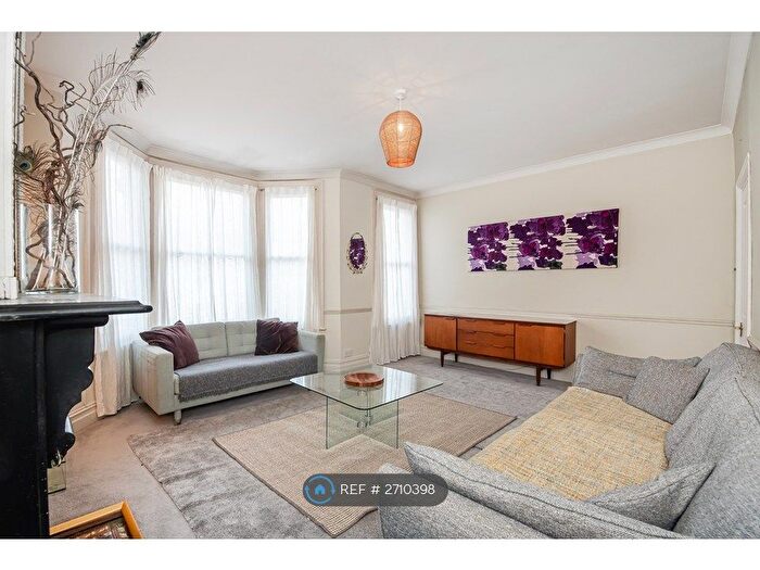 2 Bedroom Flat To Rent In London, London, NW10