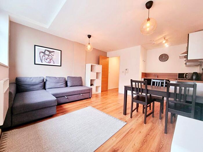 1 Bedroom Apartment To Rent In Mann Island, Liverpool, L3