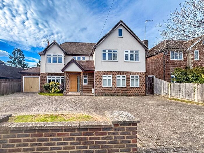 5 Bedroom Detached House For Sale In Charlwood Drive, Oxshott, KT22