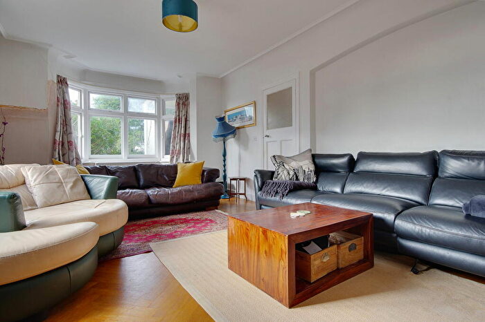 5 Bedroom Detached House For Sale In Montague Road, Bournemouth, BH5