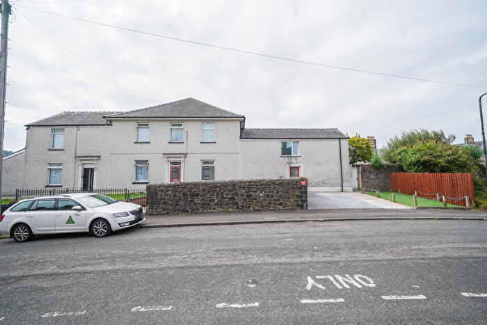 3 Bedroom Semi-Detached House For Sale In Vivian Street, Swansea, SA1