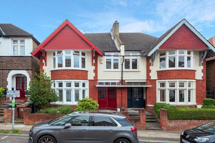 4 Bedroom Semi-Detached House To Rent In Caterham Road, London, SE13