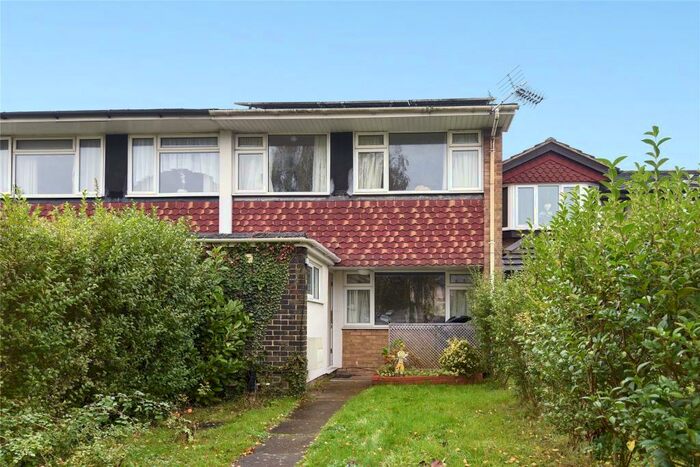 3 Bedroom End Of Terrace House To Rent In Guildford Park Avenue, Guildford, Surrey, GU2