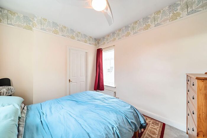 3 Bedroom Terraced House For Sale In Haleys Terrace, York, YO31