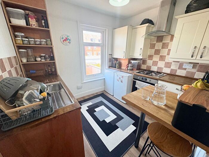 2 Bedroom Flat To Rent In Maple Road, Bournemouth, BH9