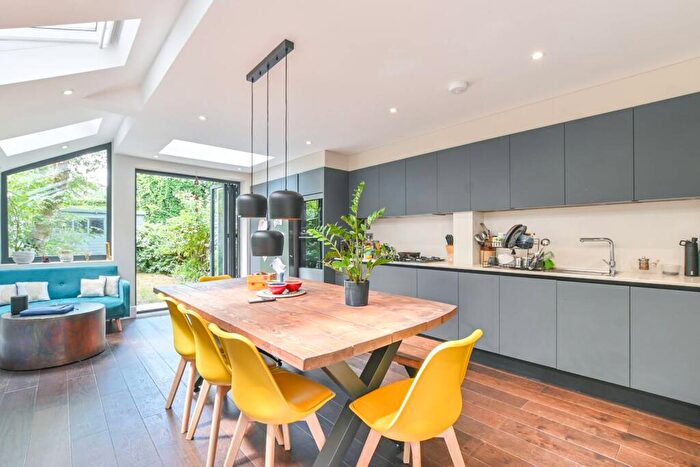5 Bedroom Terraced House For Sale In Harlesden Gardens, Harlesden, London, NW10