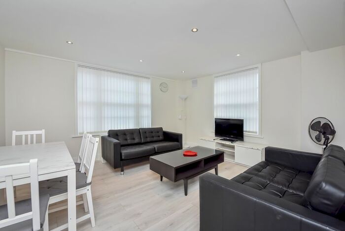 1 Bedroom Flat For Sale In Park West Place, London, Marble Arch, W2