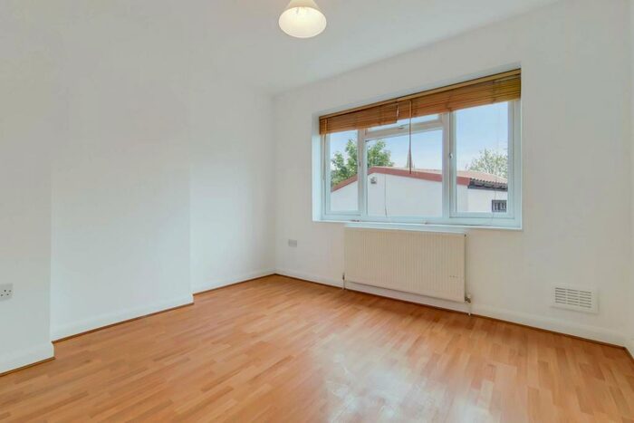 1 Bedroom Flat To Rent In Perry Vale, Forest Hill, London, SE23