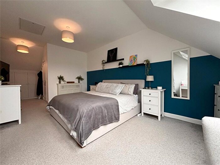 4 Bedroom Terraced House To Rent In Barton Row, Hook, Hampshire, RG27