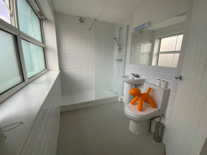 1 Bedroom Flat To Rent In West Wycombe Road, High Wycombe HP11