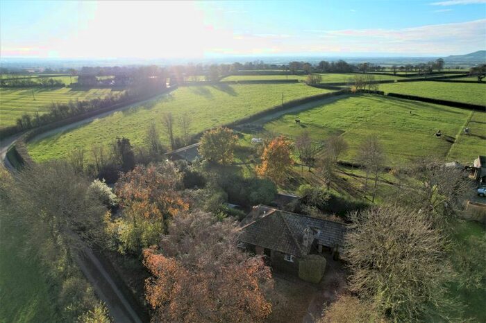 4 Bedroom Bungalow For Sale In Sparrow Hill, Weare, Axbridge, BS26