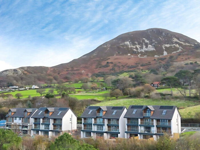 3 Bedroom Town House For Sale In Galwad Y Mor, Penmaenmawr, LL34