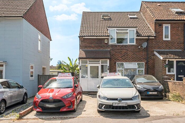4 Bedroom Semi-Detached House For Sale In Courtenay Avenue, Harrow, HA3
