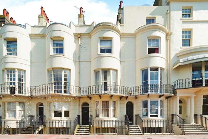 1 Bedroom Flat For Sale In Regency Square, Brighton, BN1