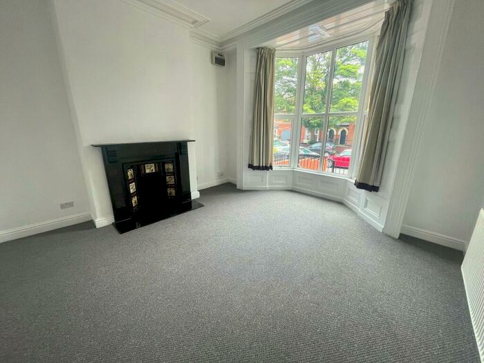 2 Bedroom Apartment To Rent In Trafalgar Road, Moseley, B13
