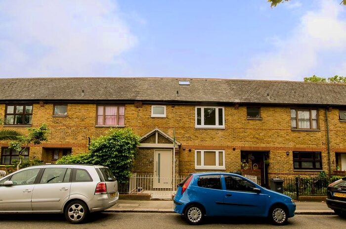 4 Bedroom Terraced House To Rent In Frederick Crescent, Oval, London, SW9