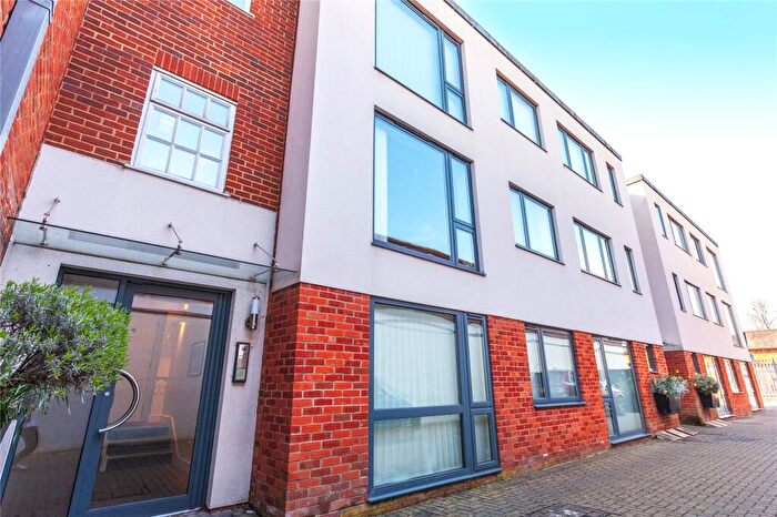 2 Bedroom Apartment For Sale In Britannia Place, Henley-on-Thames, Oxfordshire, RG9