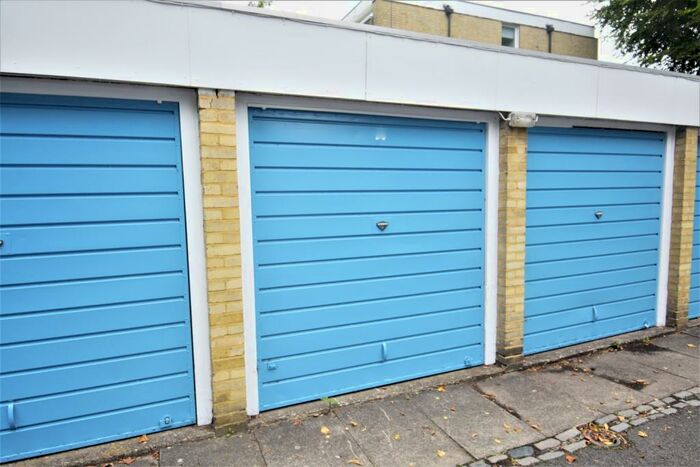 1 Bedroom Garage / Parking To Rent In Court Road London, SE9