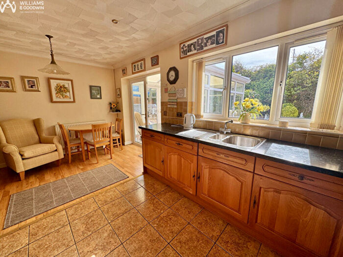3 Bedroom Detached Bungalow For Sale In Nant Y Felin, Holyhead, Anglesey, LL65
