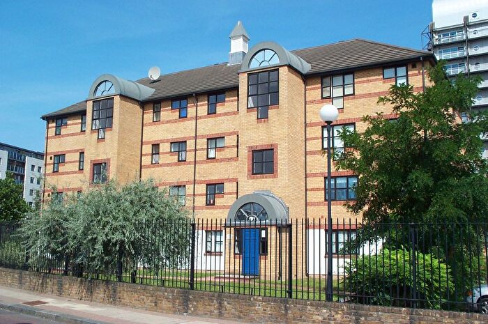 1 Bedroom Flat To Rent In London, SE16