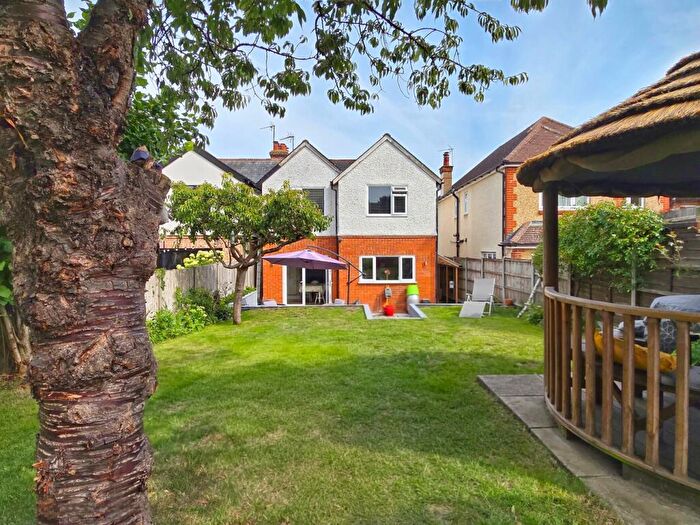 4 Bedroom Semi-Detached House For Sale In Flitwick Road, Maulden, Bedfordshire, MK45