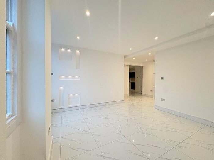 1 Bedroom Flat To Rent In Porchester Road, London, W2