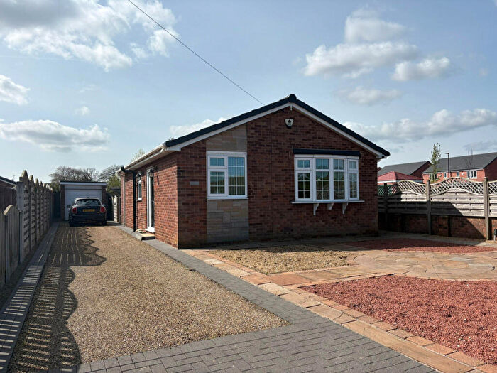 2 Bedroom Bungalow For Sale In St.Oswalds Drive, Finningley, DN9
