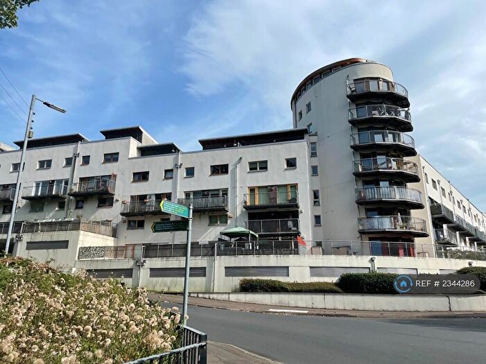 3 Bedroom Flat To Rent In Lochburn Gate, Glasgow, G20