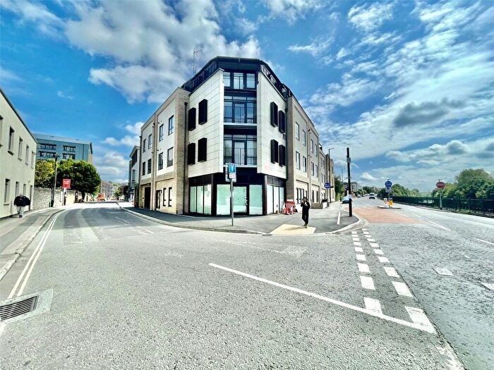 1 Bedroom Apartment To Rent In Spike Island, Cumberland Road, BS1