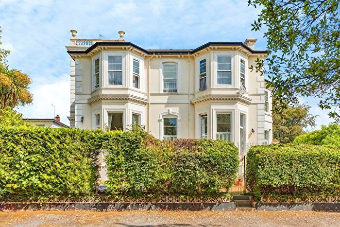 1 Bedroom Flat For Sale In Middle Warberry Road, Torquay, TQ1