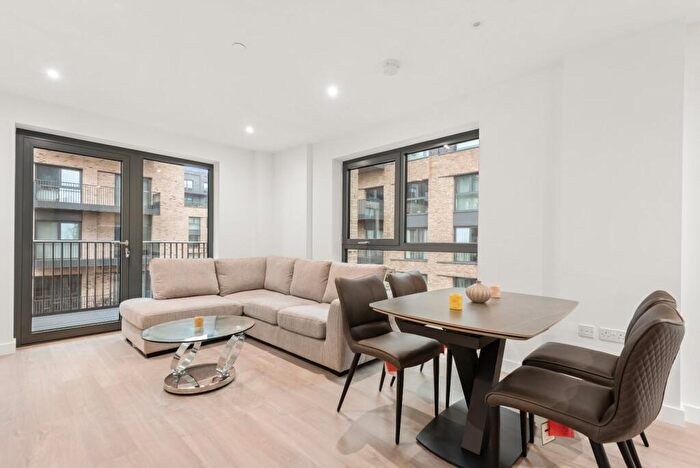 1 Bedroom Flat To Rent In Azure Apartments, Dragonfly Walk, N4