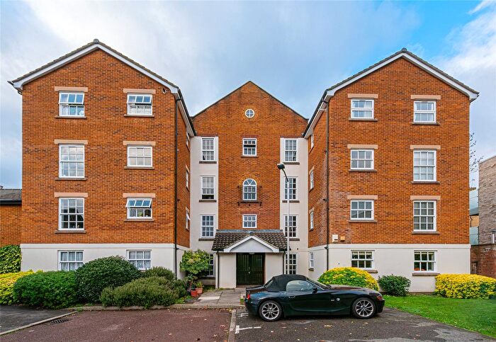 Studio For Sale In Moriatry Close, Holloway, N7