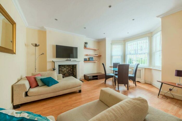2 Bedroom Maisonette To Rent In Coleherne Road, Chelsea, London, SW10