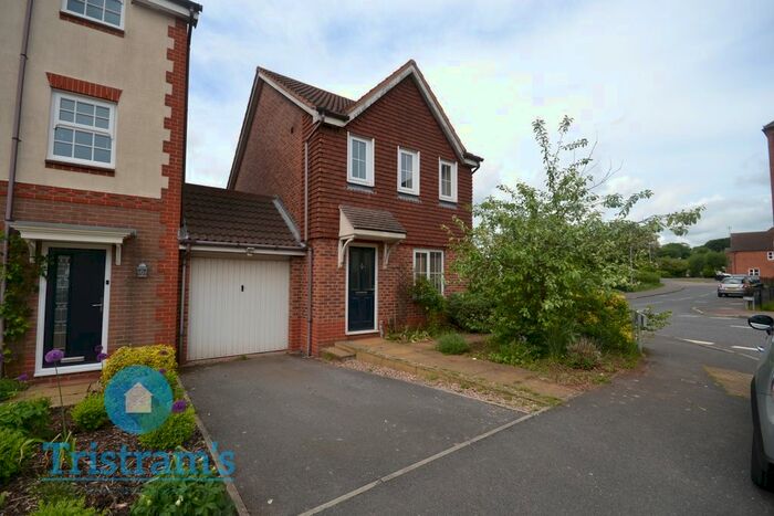3 Bedroom Semi-Detached House To Rent In Britannia Close, Watnall, Nottingham, NG16
