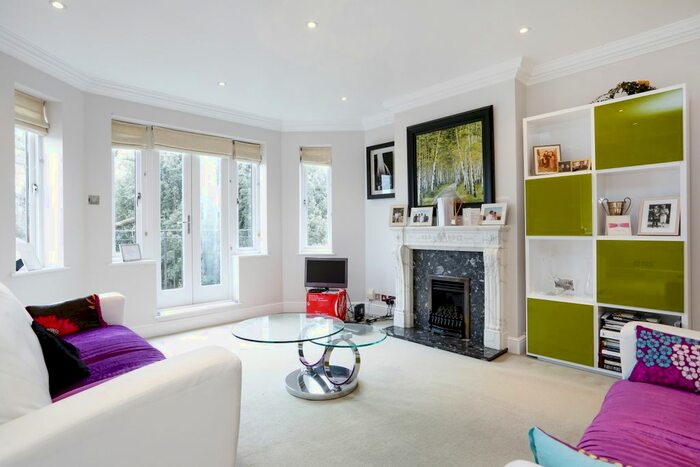 2 Bedroom Flat To Rent In Wimbledon Hill Road, London SW19