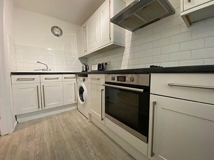 1 Bedroom Flat To Rent In Tavistock Road, Bromley, London, BR2