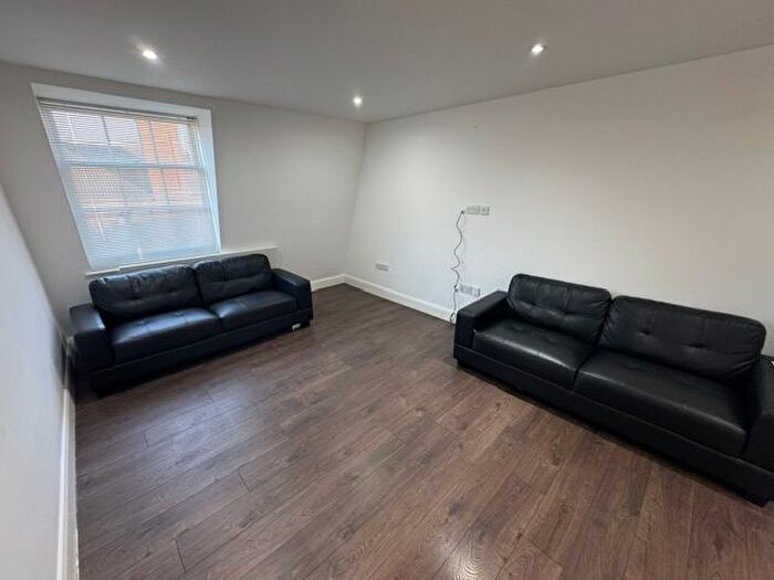 2 Bedroom Flat To Rent In Brighton Road, Purley, CR8