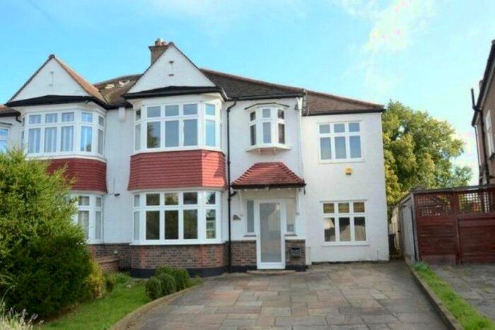 4 Bedroom Semi-Detached House To Rent In Shirley Avenue, Croydon, CR0