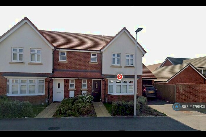 3 Bedroom Semi-Detached House To Rent In Eamer Crescent, Wokingham, RG41