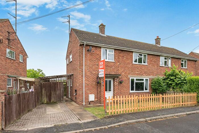 3 Bedroom Semi-Detached House For Sale In Abbey Crescent, Swineshead, PE20