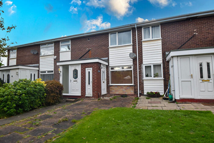 2 Bedroom Flat For Sale In Skelwith Close, Davyhulme, M41