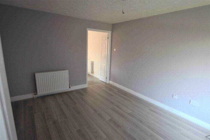 3 Bedroom Semi-Detached House To Rent In Broadwell Road, Middlesbrough, TS4